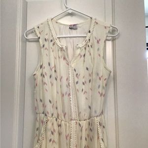 Adorable white dress small